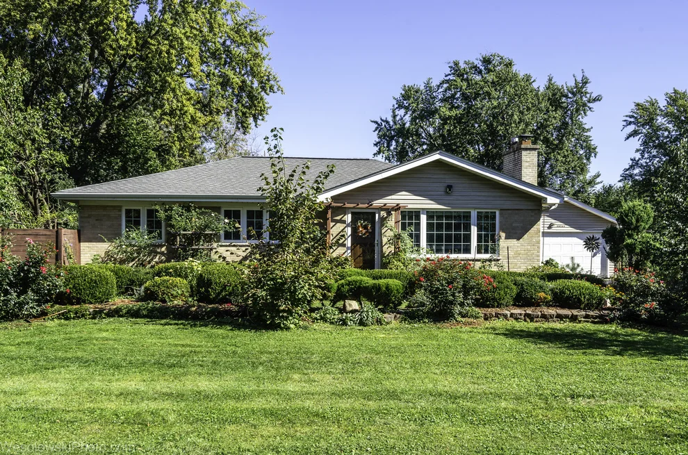 Unit for sale at 2N563 Mildred Avenue, Glen Ellyn, IL 60137