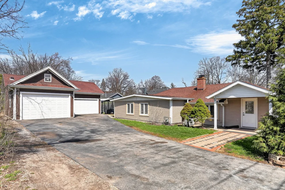 Unit for sale at 132 Harvey Avenue, Wood Dale, IL 60191