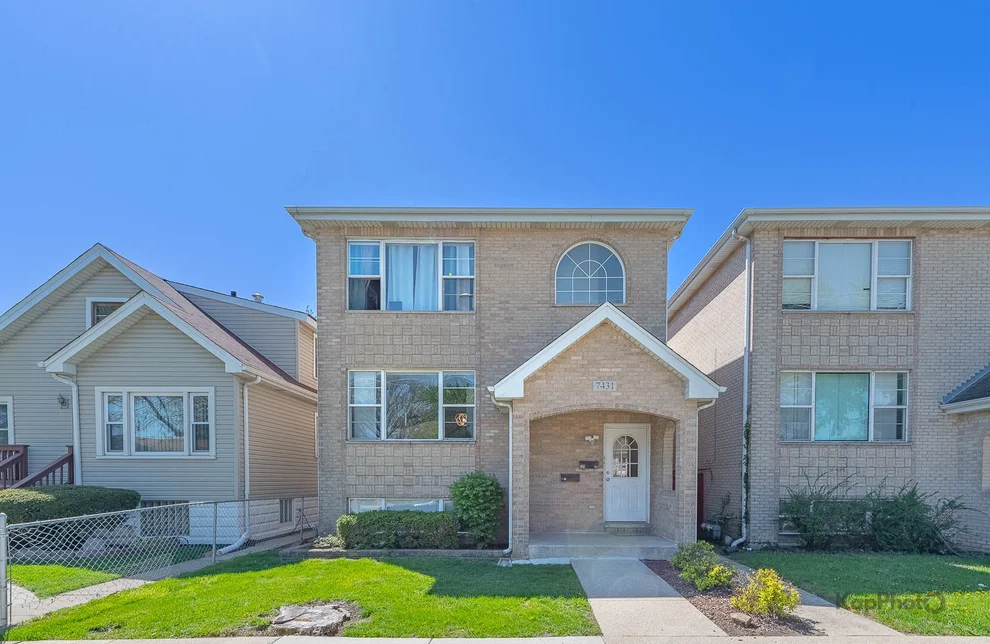 Unit for sale at 7431 W 60th Place, Summit, IL 60501