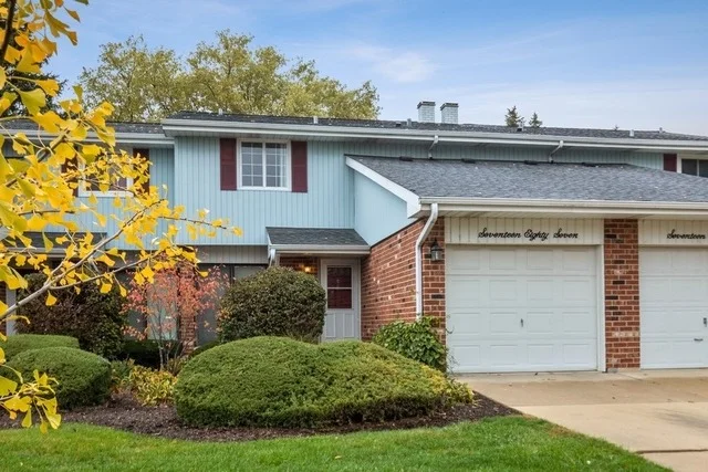 Unit for sale at 1787 Trent Court, Wheaton, IL 60189