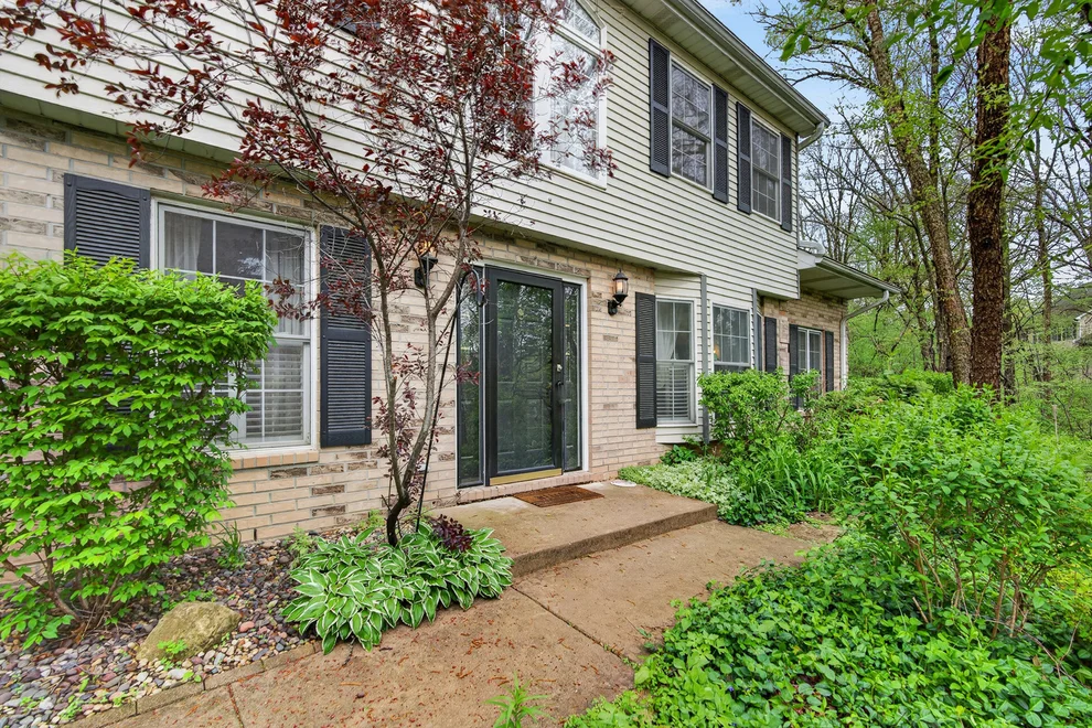 Unit for sale at 1327 Laurel Oaks Drive, Streamwood, IL 60107
