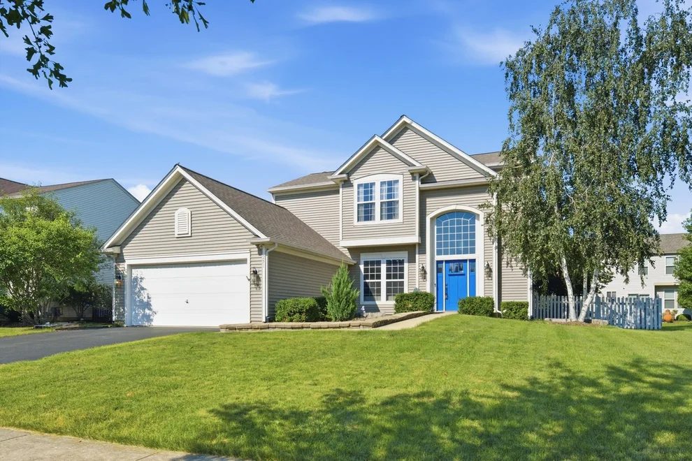 Unit for sale at 251 Clubhouse Street, Bolingbrook, IL 60490