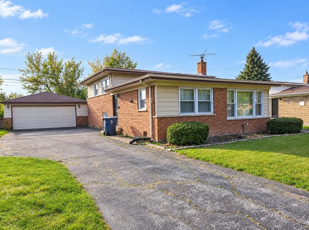 Unit for sale at 404 Westgate Avenue, Chicago Heights, IL 60411