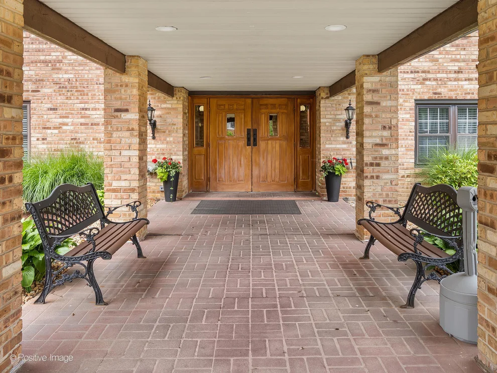 Unit for sale at 475 N CASS Avenue, Westmont, IL 60559