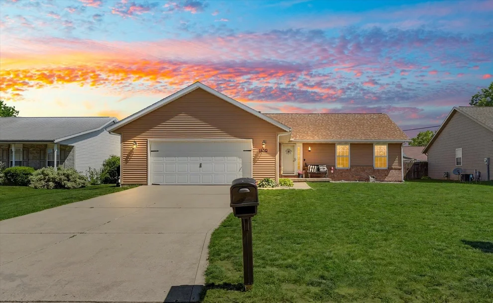 Unit for sale at 1430 Honeysuckle Lane, Farmer City, IL 61842
