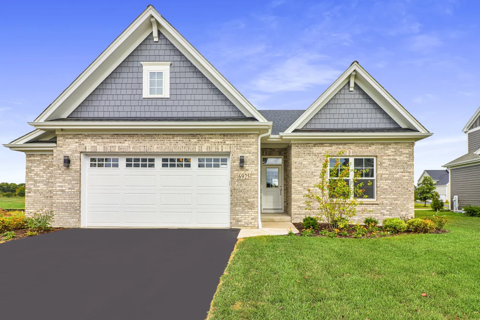 Unit for sale at 6818 Cambria Cove, Lakewood, IL 60014