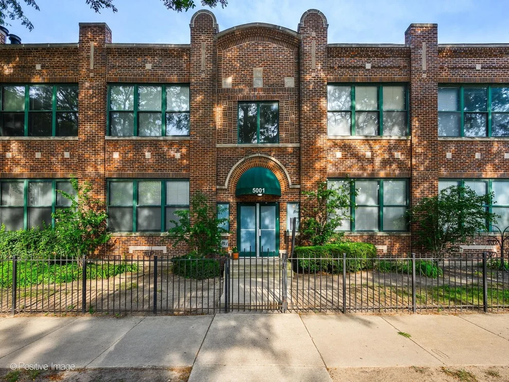 Unit for sale at 5001 N Wolcott Avenue, Chicago, IL 60640
