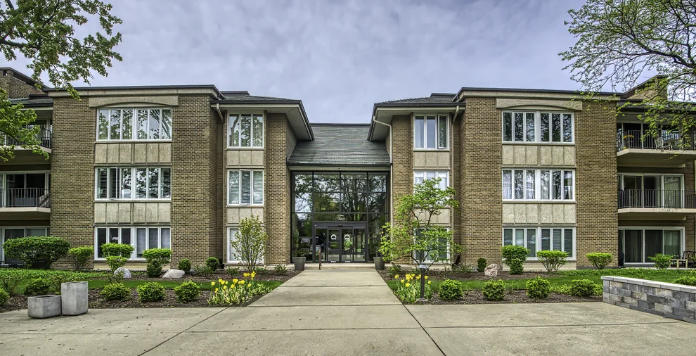 Unit for sale at 2 Oak Brook Club Drive, Oak Brook, IL 60523