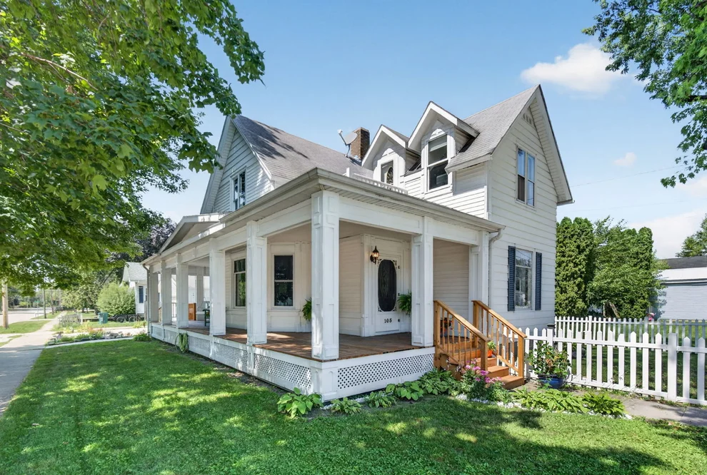 Unit for sale at 105 N Main St, Seneca, IL 61360