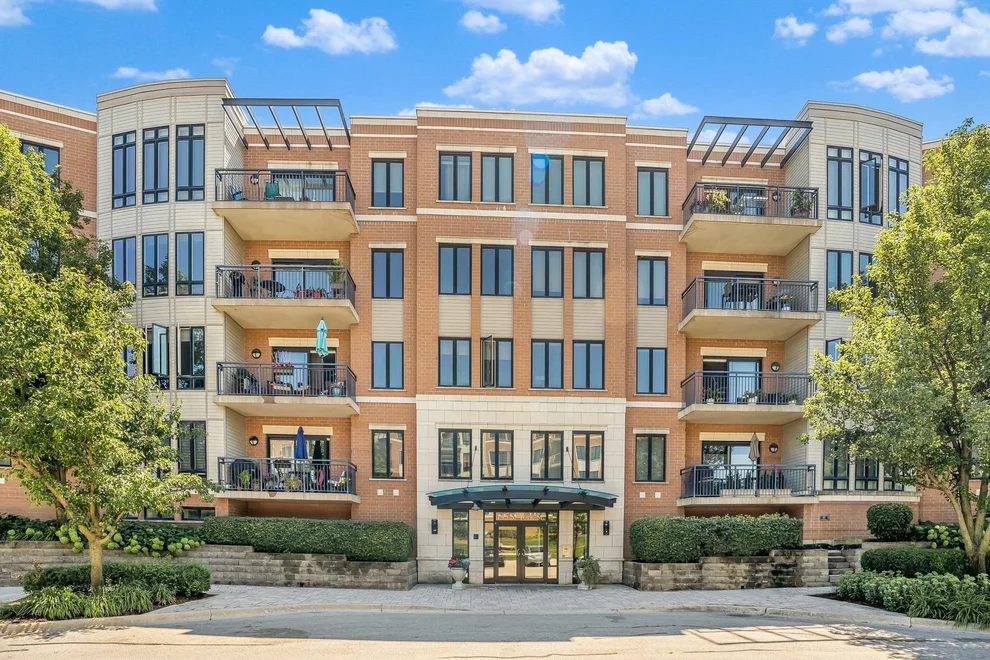 Unit for sale at 145 S York Street, Elmhurst, IL 60126