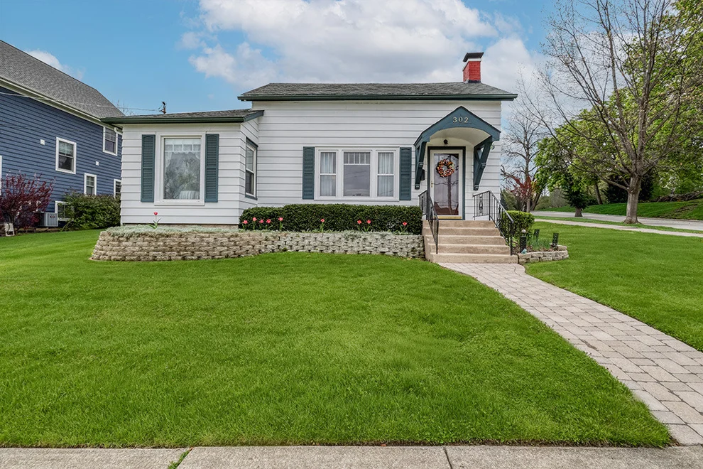 Unit for sale at 302 E Division Street, Lemont, IL 60439