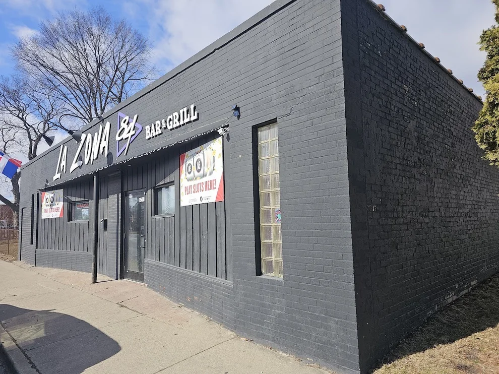 Unit for sale at 1508 Washington Street, Waukegan, IL 60085