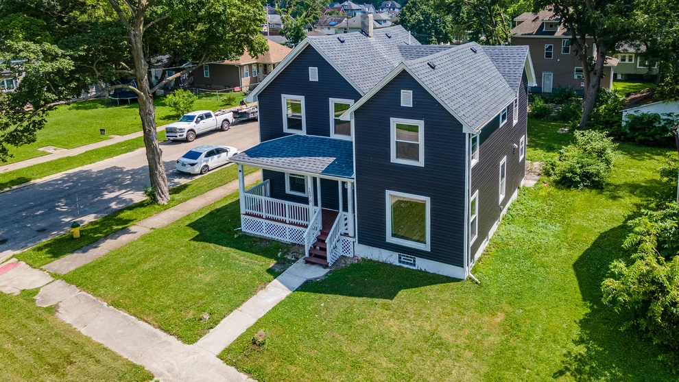 Unit for sale at 1076 E Maple Street, Kankakee, IL 60901