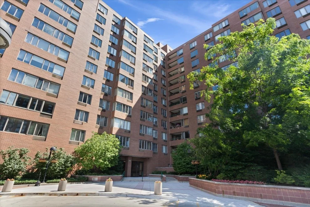 Unit for sale at 801 S Plymouth Court, Chicago, IL 60605
