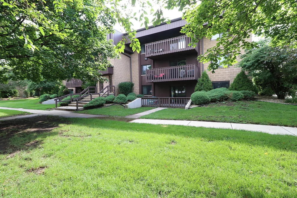 Unit for sale at 101 Caterpillar Drive, Joliet, IL 60436