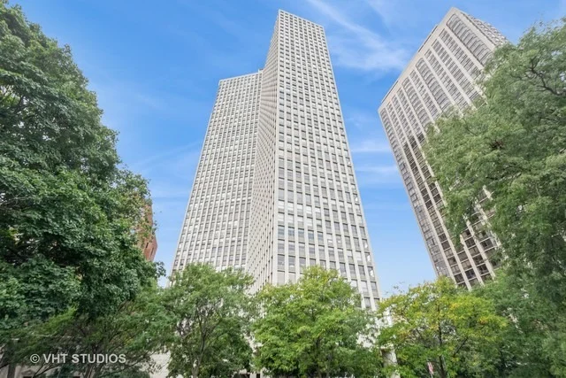 Unit for sale at 2626 N LAKEVIEW Avenue, Chicago, IL 60614
