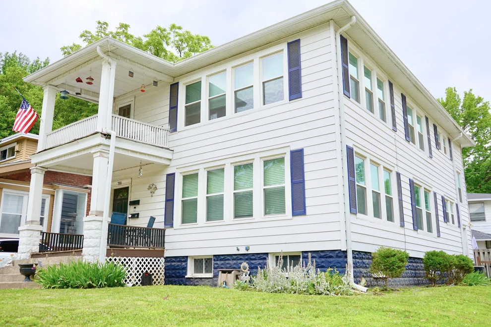 Unit for sale at 701 W Vine Street, Springfield, IL 62704
