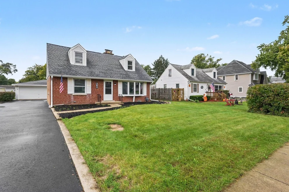 Unit for sale at 362 N Edgewood Avenue, Lombard, IL 60148