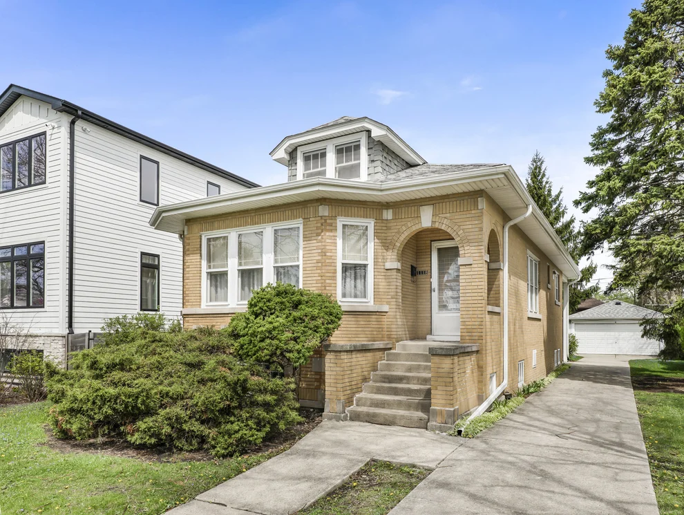 Unit for sale at 1118 Garden Street, Park Ridge, IL 60068