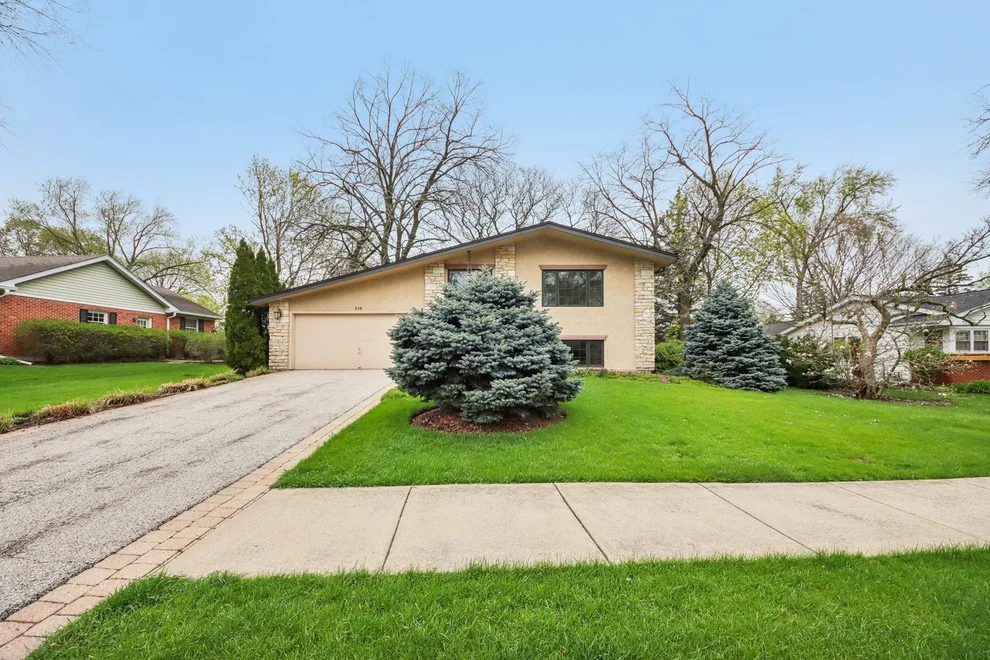 Unit for sale at 236 Monument Avenue, Barrington, IL 60010