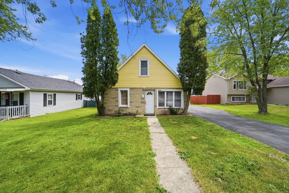 Unit for sale at 2407 Hermon Avenue, Zion, IL 60099