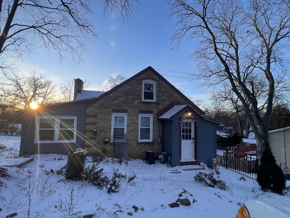 Unit for sale at 3323 Charles Court, Island Lake, IL 60042
