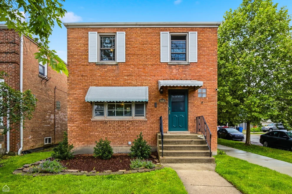 Unit for sale at 6558 N Troy Street, Chicago, IL 60645