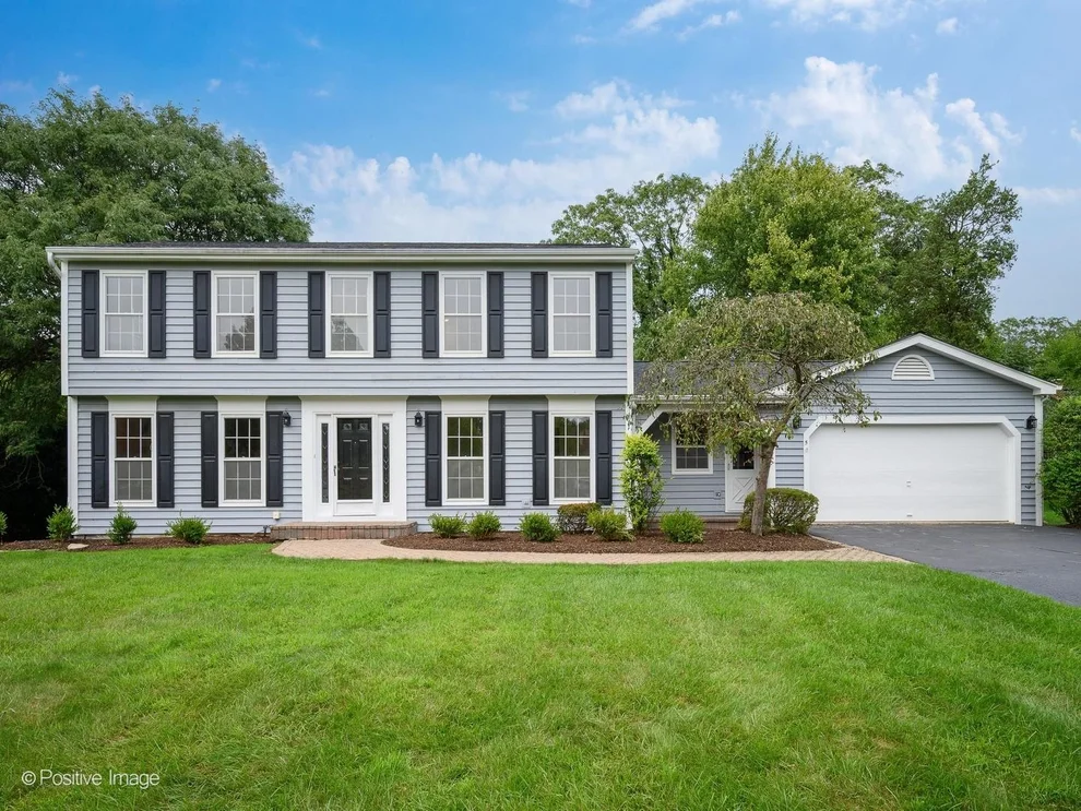 Unit for sale at 5 Norris Drive, Burr Ridge, IL 60527