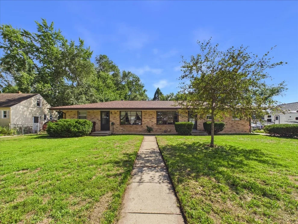 Unit for sale at 409 Glendale Road, Loves Park, IL 61111