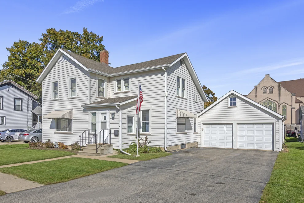 Unit for sale at 13 E 2nd Street, Sandwich, IL 60548
