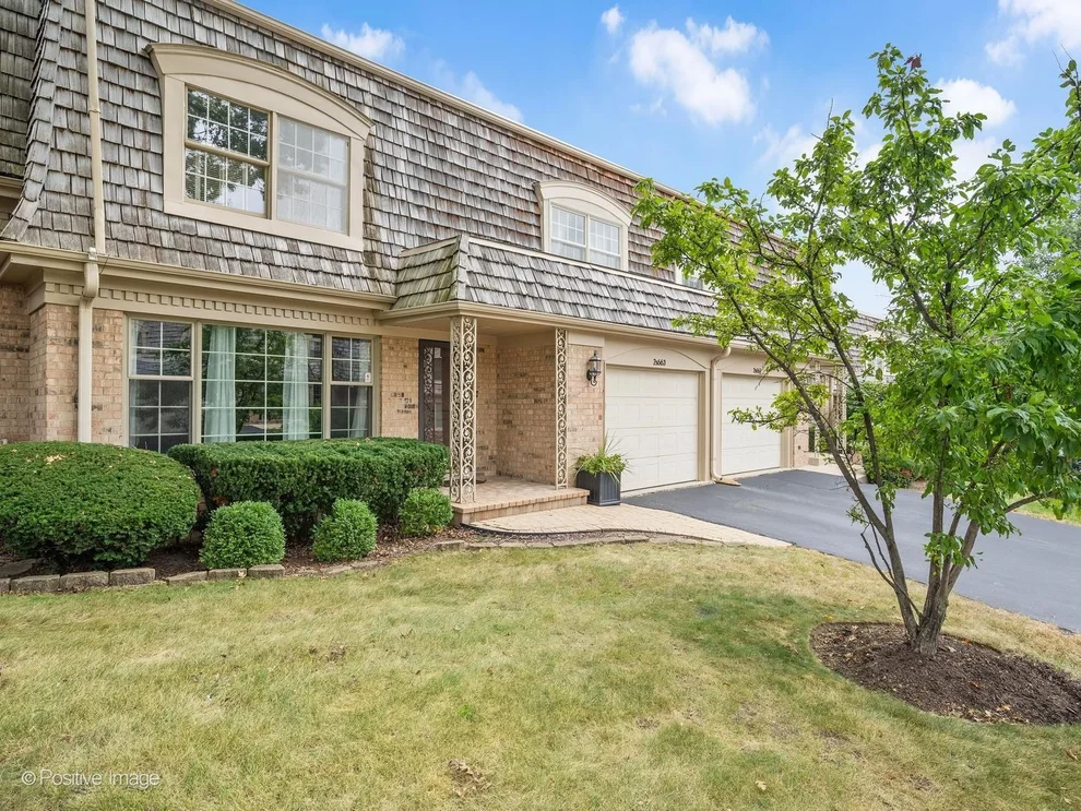 Unit for sale at 2S663 Avenue Normandy East, Oak Brook, IL 60523