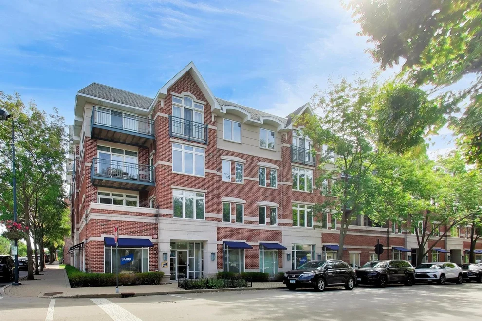 Unit for sale at 812 Oak Street, Winnetka, IL 60093