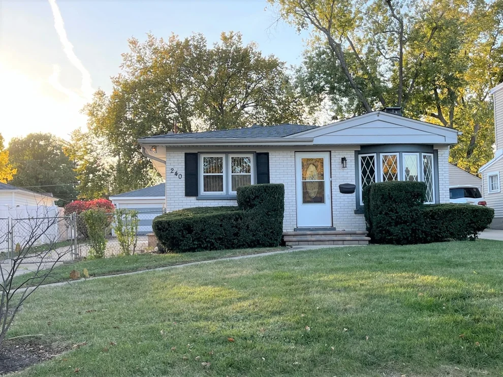 Unit for sale at 240 N MICHIGAN Avenue, Villa Park, IL 60181