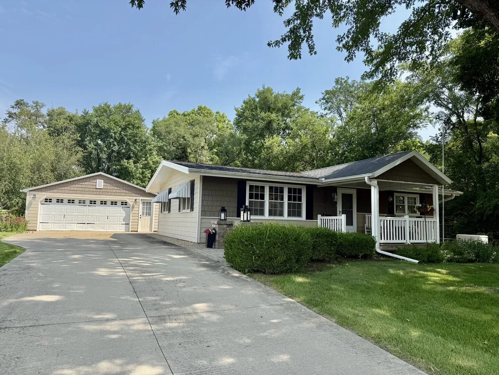 Unit for sale at 12 Yardley Drive, Spring Valley, IL 61362
