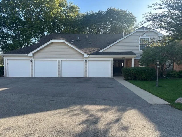Unit for sale at 270 Kings Mill Court, Schaumburg, IL 60193