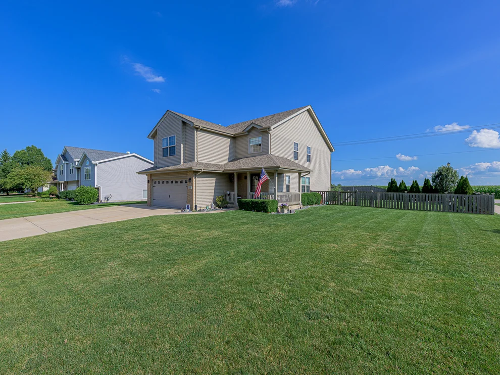 Unit for sale at 16171 Carlow Circle, Manhattan, IL 60442