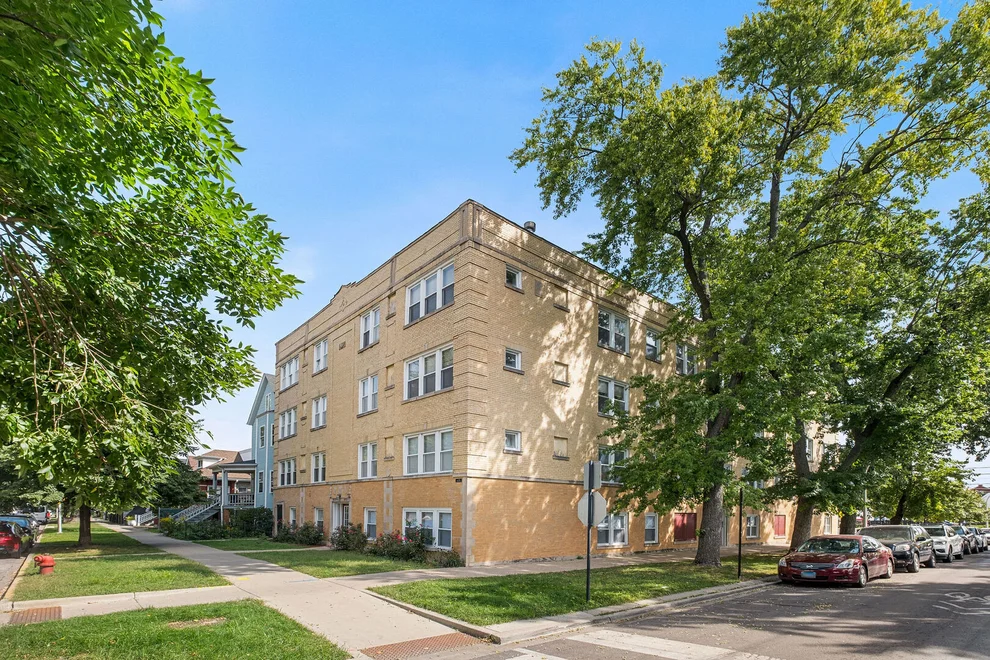 Unit for sale at 3224 W Berteau Avenue, Chicago, IL 60618