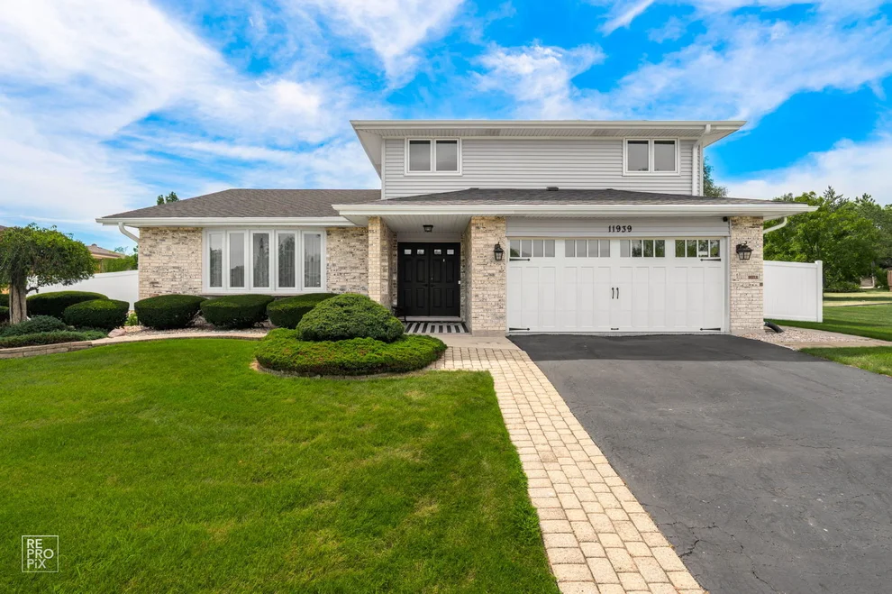 Unit for sale at 11939 S Pinecreek Drive, Orland Park, IL 60467