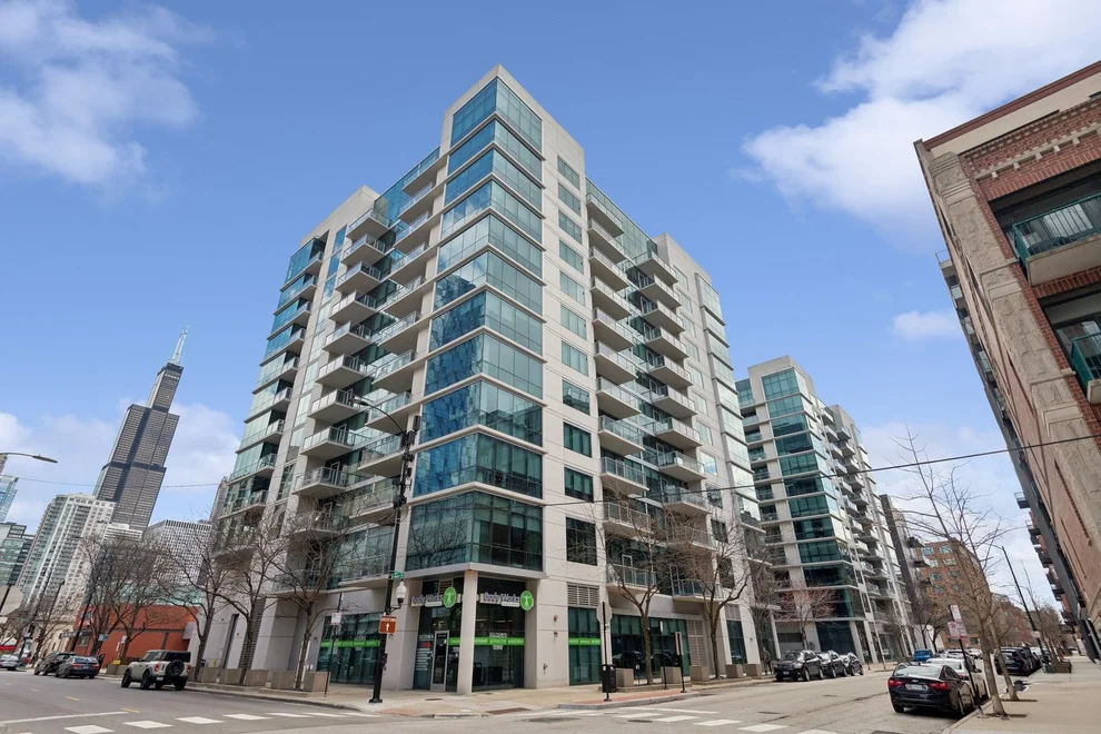 Unit for sale at 125 S Green Street, Chicago, IL 60607