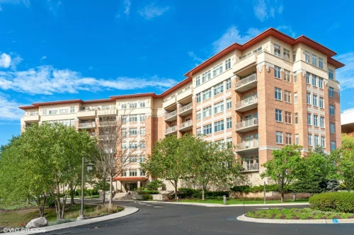 Unit for sale at 40 PRAIRIE PARK Drive, Wheeling, IL 60090