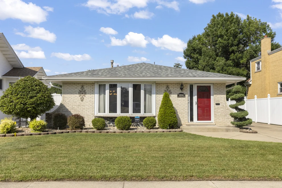 Unit for sale at 9204 Parkside Avenue, Oak Lawn, IL 60453