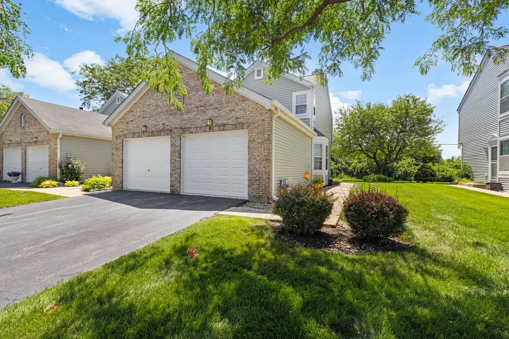 Unit for sale at 486 Nicole Drive, Bartlett, IL 60103