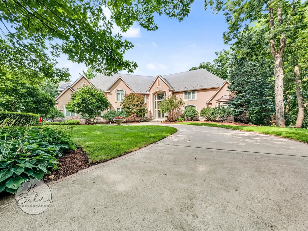 Unit for sale at 11022 Ayrshire Court, Woodstock, IL 60098
