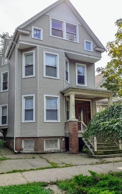 Unit for sale at 2433 W Berteau Avenue, Chicago, IL 60618