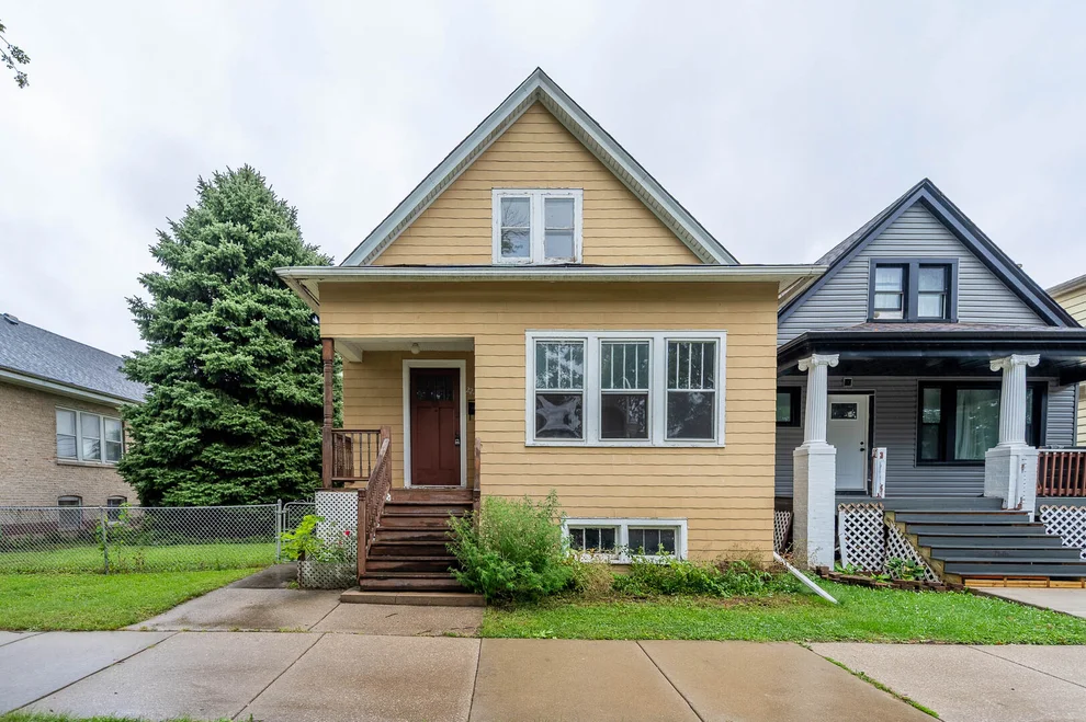Unit for sale at 2221 N Lamon Avenue, Chicago, IL 60639