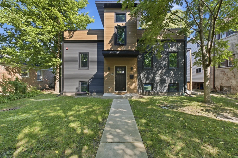 Unit for sale at 2307 Lake Street, Evanston, IL 60201
