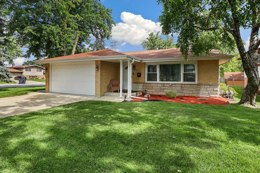 Unit for sale at 800 E 169th Place, South Holland, IL 60473