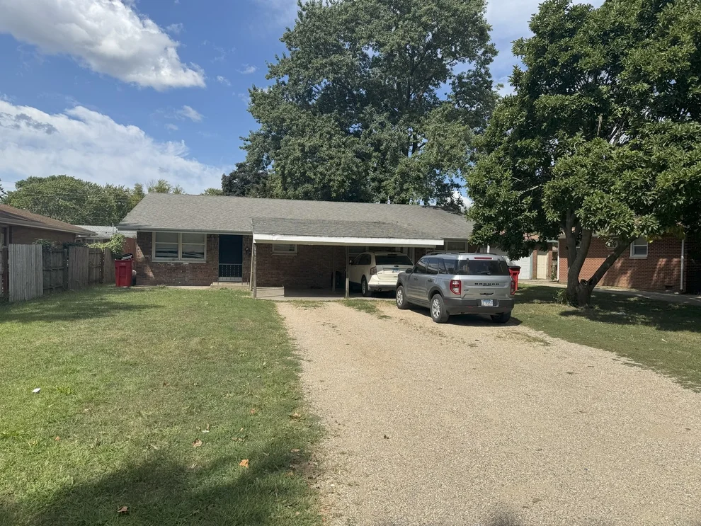 Unit for sale at 1507 N Mckinley Avenue, Champaign, IL 61821