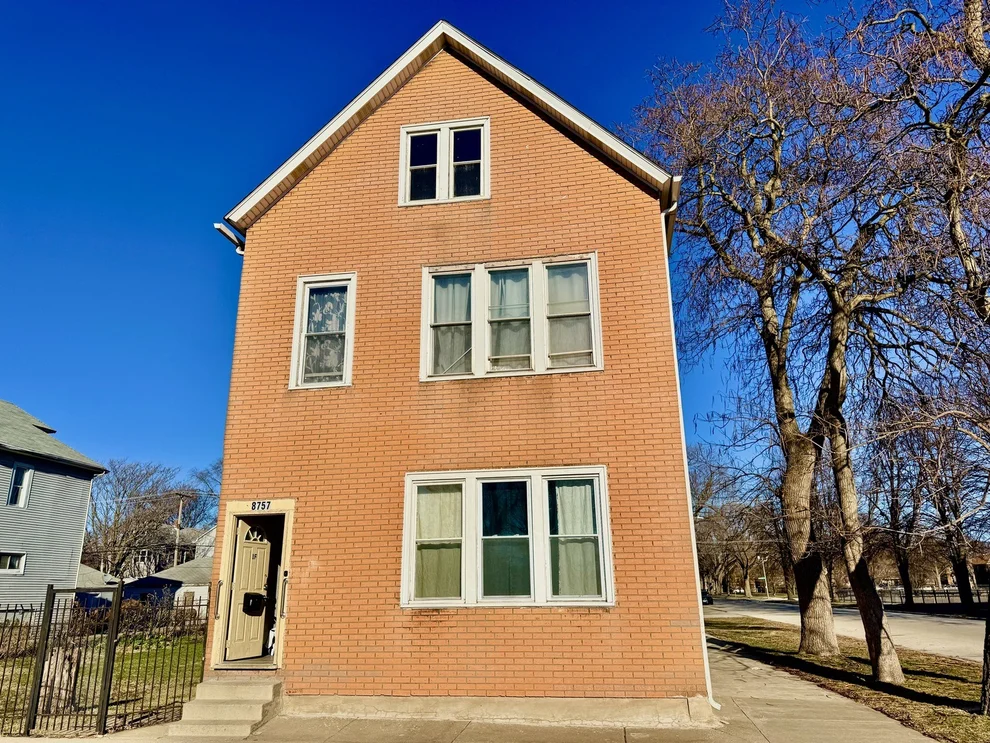 Unit for sale at 8757 S Marquette Avenue, Chicago, IL 60617