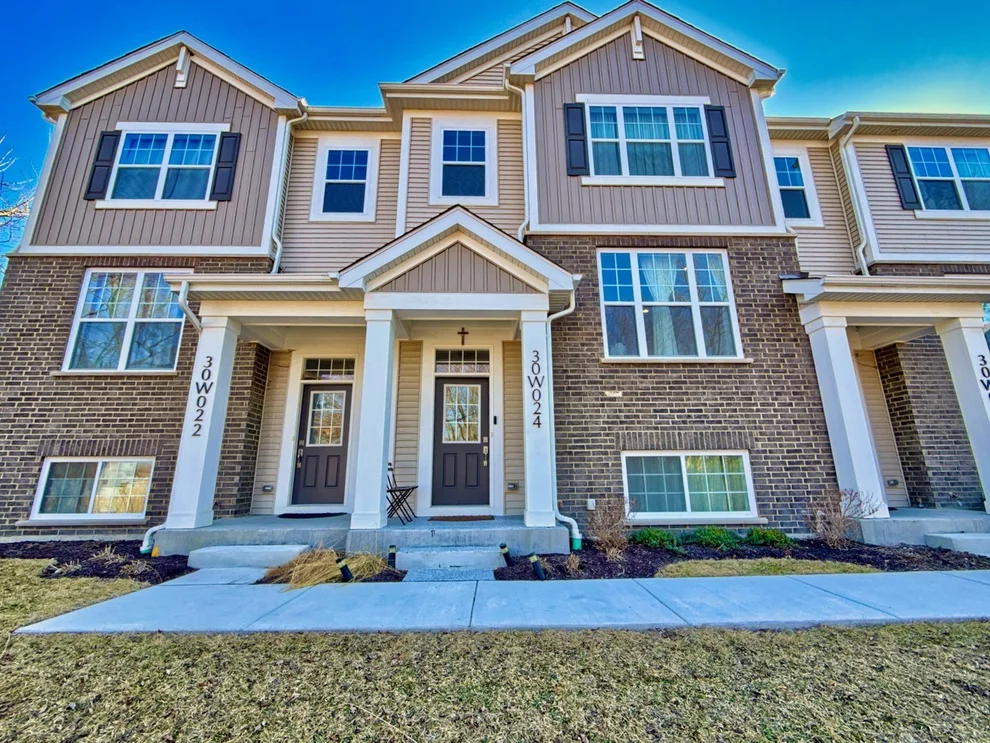 Unit for sale at 30W024 Brayman Court, Warrenville, IL 60563
